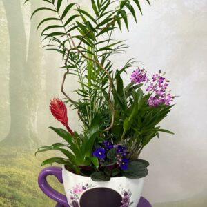 Arreglo Floral en Taza Gigante